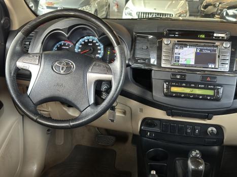 TOYOTA Hilux SW4 3.0 V6 12V 4P SRV 4X4 TURBO DIESEL AUTOM�TICO, Foto 14