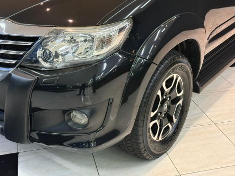TOYOTA Hilux SW4 3.0 16V 4P SRV 4X4 TURBO DIESEL AUTOM�TICO, Foto 2