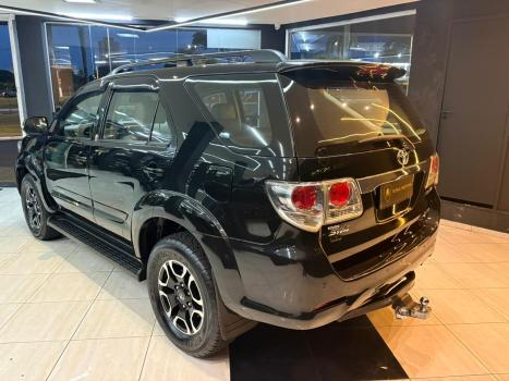 TOYOTA Hilux SW4 3.0 16V 4P SRV 4X4 TURBO DIESEL AUTOM�TICO, Foto 5