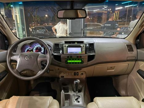 TOYOTA Hilux SW4 3.0 16V 4P SRV 4X4 TURBO DIESEL AUTOM�TICO, Foto 12