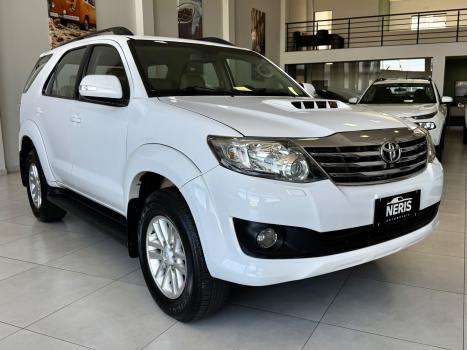 TOYOTA Hilux SW4 3.0 16V 4P SRV 4X4 TURBO DIESEL AUTOM�TICO, Foto 3