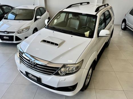TOYOTA Hilux SW4 3.0 16V 4P SRV 4X4 TURBO DIESEL AUTOM�TICO, Foto 4