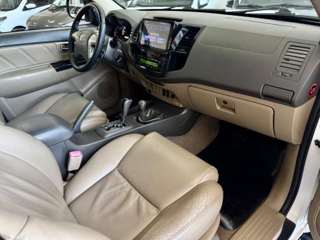 TOYOTA Hilux SW4 3.0 16V 4P SRV 4X4 TURBO DIESEL AUTOM�TICO, Foto 8