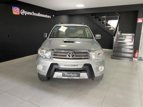 TOYOTA Hilux SW4 3.0 16V 4P SRV 4X4 7 LUGARES TURBO DIESEL AUTOMÁTICO, Foto 1