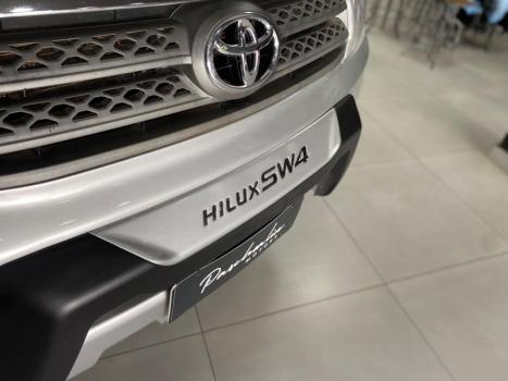 TOYOTA Hilux SW4 3.0 16V 4P SRV 4X4 7 LUGARES TURBO DIESEL AUTOMÁTICO, Foto 3