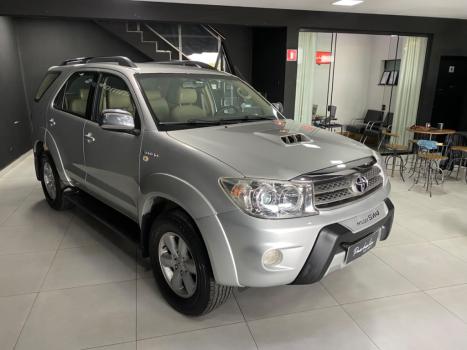 TOYOTA Hilux SW4 3.0 16V 4P SRV 4X4 7 LUGARES TURBO DIESEL AUTOMÁTICO, Foto 5