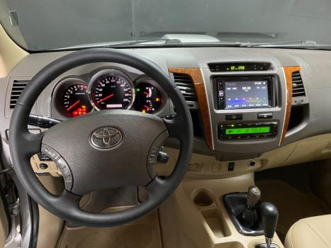 TOYOTA Hilux SW4 3.0 16V 4P SRV 4X4 7 LUGARES TURBO DIESEL AUTOMÁTICO, Foto 22