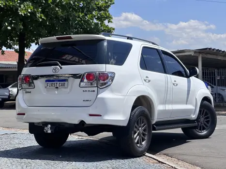 TOYOTA Hilux SW4 3.0 V6 12V 4P SRV TURBO DIESEL AUTOMÁTICO, Foto 5