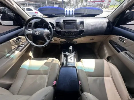 TOYOTA Hilux SW4 3.0 V6 12V 4P SRV TURBO DIESEL AUTOMÁTICO, Foto 16