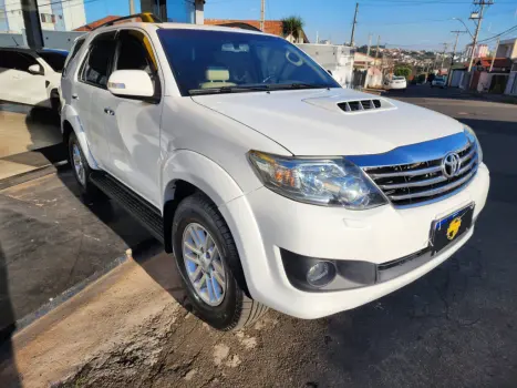 TOYOTA Hilux SW4 3.0 16V 4P SR 4X4 TURBO DIESEL AUTOMÁTICO, Foto 9