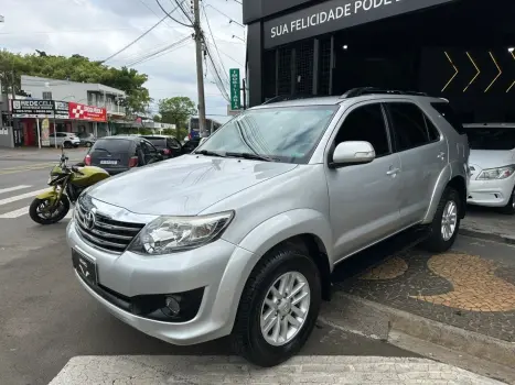 TOYOTA Hilux SW4 , Foto 1