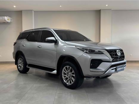 TOYOTA Hilux SW4 , Foto 2