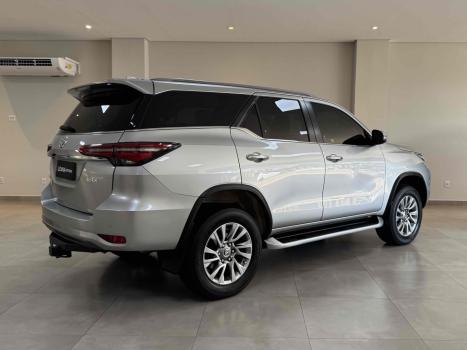 TOYOTA Hilux SW4 , Foto 3