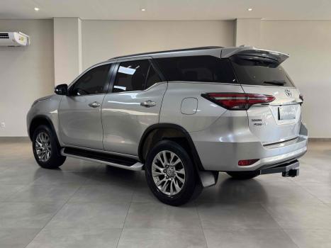 TOYOTA Hilux SW4 , Foto 4