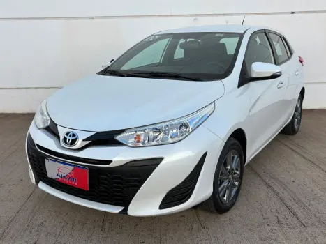 TOYOTA Yaris Hatch 1.3 16V 4P FLEX XL PLUS TECH MULTIDRIVE AUTOMTICO CVT, Foto 1