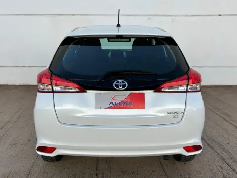 TOYOTA Yaris Hatch 1.3 16V 4P FLEX XL PLUS TECH MULTIDRIVE AUTOMTICO CVT, Foto 3