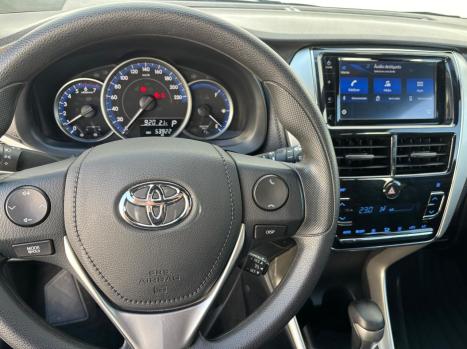 TOYOTA Yaris Hatch 1.3 16V 4P FLEX XL PLUS TECH MULTIDRIVE AUTOMTICO CVT, Foto 12