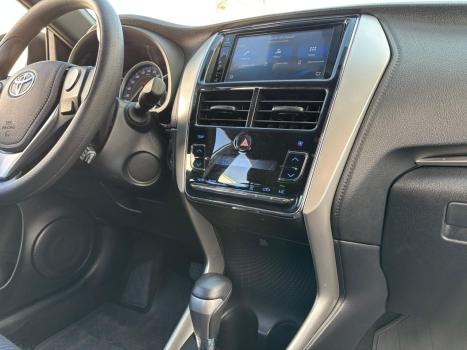 TOYOTA Yaris Hatch 1.3 16V 4P FLEX XL PLUS TECH MULTIDRIVE AUTOMTICO CVT, Foto 13