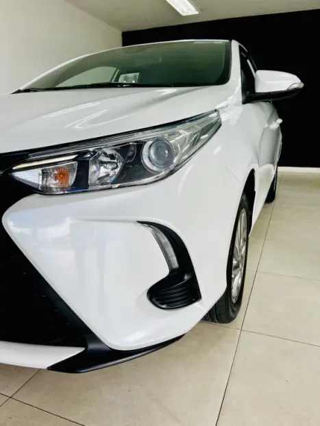 TOYOTA Yaris Hatch 1.5 16V 4P FLEX XS MULTIDRIVE AUTOMTICO CVT, Foto 12