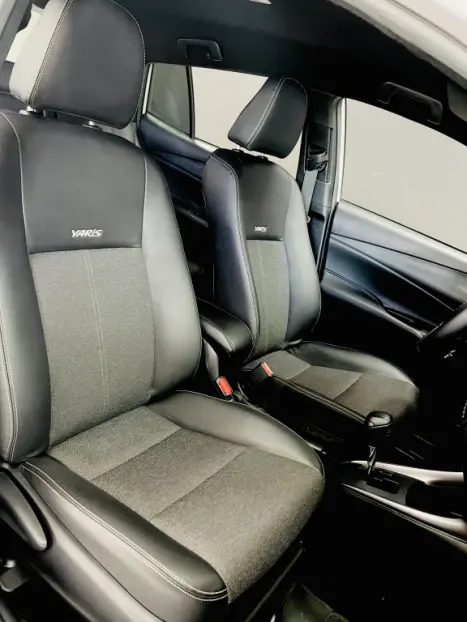 TOYOTA Yaris Hatch 1.5 16V 4P FLEX XS MULTIDRIVE AUTOMTICO CVT, Foto 18