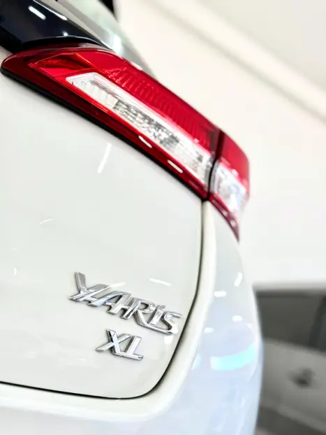 TOYOTA Yaris Hatch 1.3 16V 4P FLEX XL MULTIDRIVE AUTOMTICO CVT, Foto 3