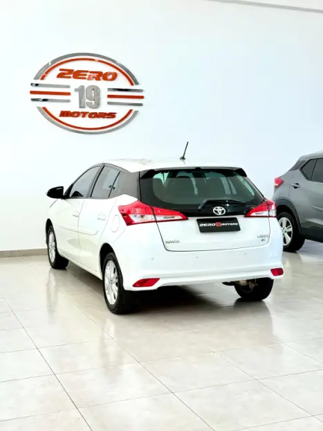 TOYOTA Yaris Hatch 1.3 16V 4P FLEX XL MULTIDRIVE AUTOMTICO CVT, Foto 9