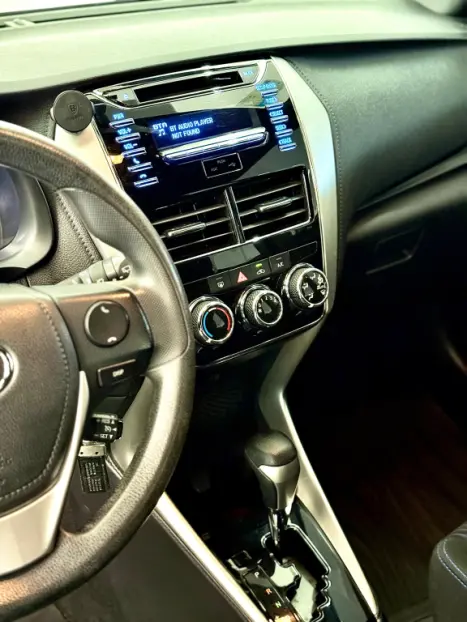 TOYOTA Yaris Hatch 1.3 16V 4P FLEX XL MULTIDRIVE AUTOMTICO CVT, Foto 12