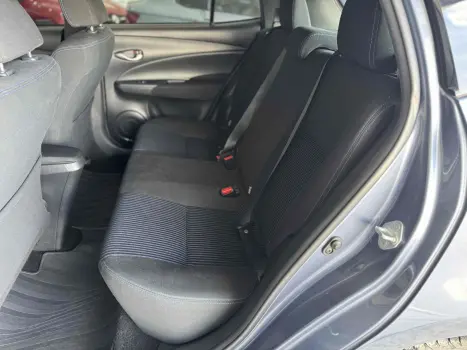 TOYOTA Yaris Hatch 1.3 16V 4P FLEX XL MULTIDRIVE AUTOMTICO CVT, Foto 13