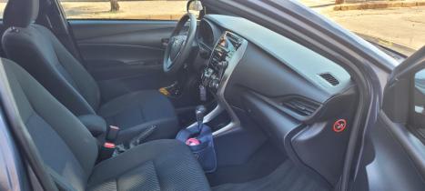TOYOTA Yaris Hatch 1.3 16V 4P FLEX XL PLUS TECH MULTIDRIVE AUTOMTICO CVT, Foto 3