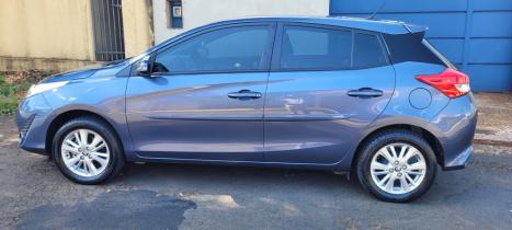 TOYOTA Yaris Hatch 1.3 16V 4P FLEX XL PLUS TECH MULTIDRIVE AUTOMTICO CVT, Foto 6