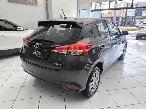 TOYOTA Yaris Hatch 1.5 16V 4P FLEX S MULTDRIVE AUTOMTICO, Foto 16