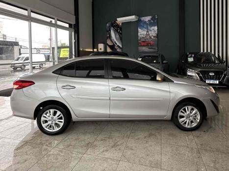 TOYOTA Yaris Hatch 1.5 16V 4P FLEX XL MULTIDRIVE AUTOMTICO CVT, Foto 4