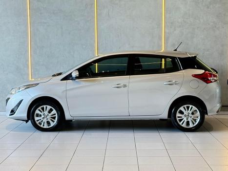 TOYOTA Yaris Hatch 1.3 16V 4P FLEX XL MULTIDRIVE AUTOM�TICO CVT, Foto 2