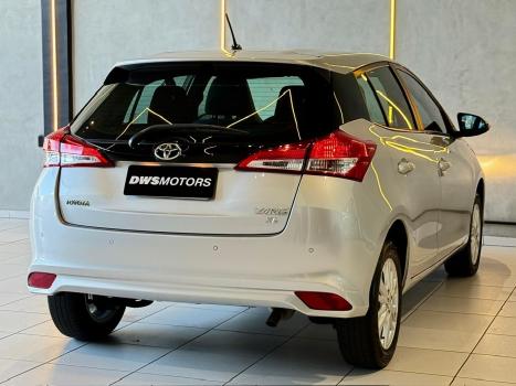 TOYOTA Yaris Hatch 1.3 16V 4P FLEX XL MULTIDRIVE AUTOM�TICO CVT, Foto 8