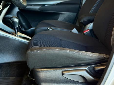 TOYOTA Yaris Hatch 1.3 16V 4P FLEX XL MULTIDRIVE AUTOM�TICO CVT, Foto 16