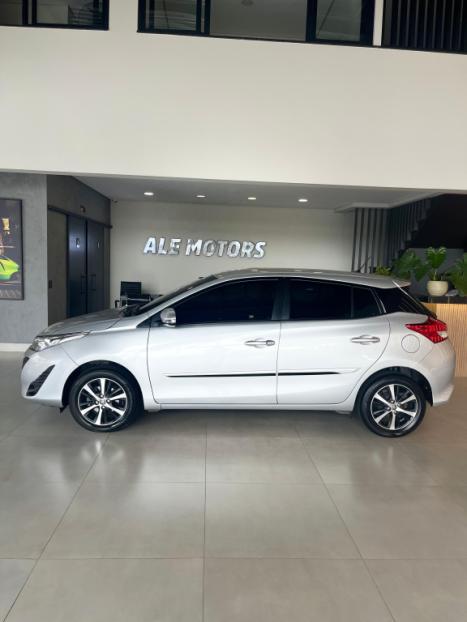 TOYOTA Yaris Hatch 1.3 16V 4P FLEX XL PLUS TECH MULTIDRIVE AUTOM�TICO CVT, Foto 3