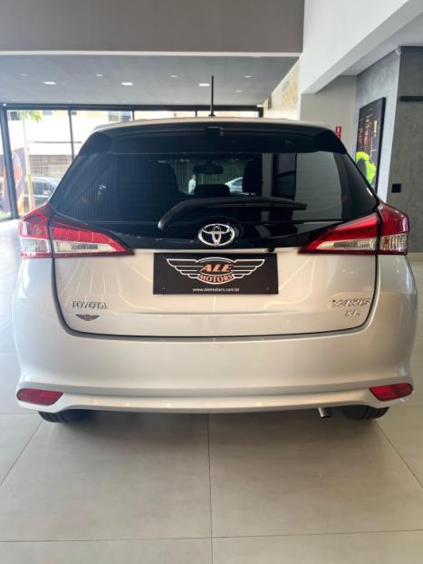 TOYOTA Yaris Hatch 1.3 16V 4P FLEX XL PLUS TECH MULTIDRIVE AUTOM�TICO CVT, Foto 4