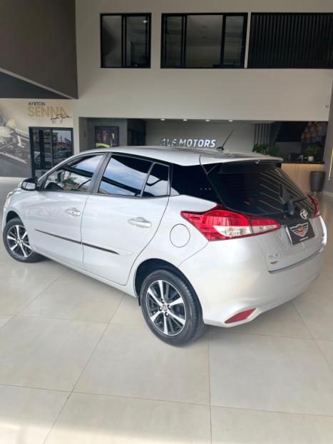 TOYOTA Yaris Hatch 1.3 16V 4P FLEX XL PLUS TECH MULTIDRIVE AUTOM�TICO CVT, Foto 6