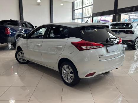 TOYOTA Yaris Hatch 1.3 16V 4P FLEX XL PLUS TECH MULTIDRIVE AUTOM�TICO CVT, Foto 5