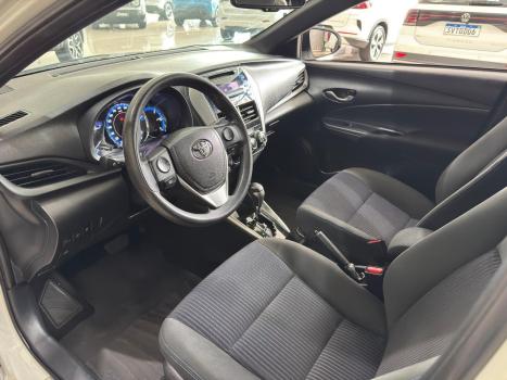TOYOTA Yaris Hatch 1.3 16V 4P FLEX XL PLUS TECH MULTIDRIVE AUTOM�TICO CVT, Foto 12