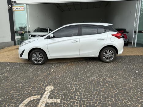 TOYOTA Yaris Hatch 1.5 16V 4P FLEX XL PLUS CONNECT MULTIDRIVE AUTOM�TICO CVT, Foto 10