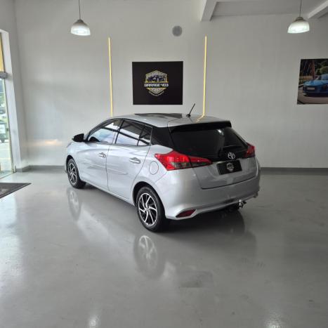 TOYOTA Yaris Hatch 1.3 16V 4P FLEX XL PLUS TECH MULTIDRIVE AUTOM�TICO CVT, Foto 4