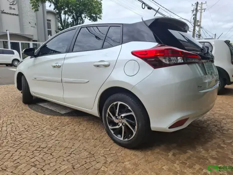 TOYOTA Yaris Hatch 1.5 16V 4P FLEX XLS MULTIDRIVE AUTOM�TICO CVT, Foto 4