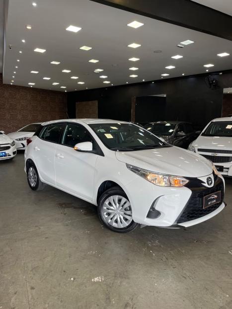 TOYOTA Yaris Hatch 1.5 16V 4P FLEX XL MULTIDRIVE AUTOM�TICO CVT, Foto 1