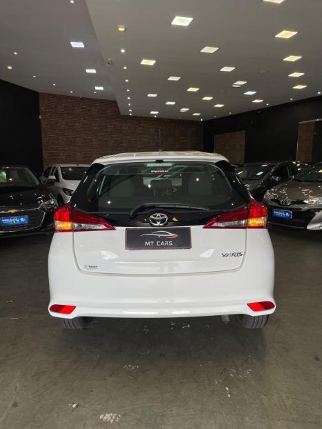 TOYOTA Yaris Hatch 1.5 16V 4P FLEX XL MULTIDRIVE AUTOM�TICO CVT, Foto 5