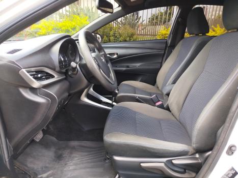 TOYOTA Yaris Hatch 1.3 16V 4P FLEX XL PLUS TECH MULTIDRIVE AUTOM�TICO CVT, Foto 9