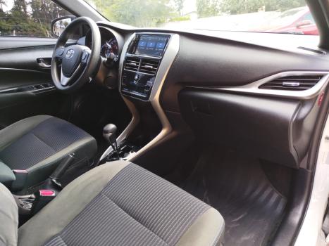 TOYOTA Yaris Hatch 1.3 16V 4P FLEX XL PLUS TECH MULTIDRIVE AUTOM�TICO CVT, Foto 10