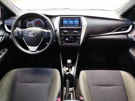 TOYOTA Yaris Hatch 1.3 16V 4P FLEX XL PLUS TECH MULTIDRIVE AUTOM�TICO CVT, Foto 12