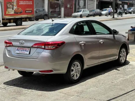 TOYOTA Yaris Hatch 1.5 16V 4P FLEX XL MULTIDRIVE AUTOM�TICO CVT, Foto 9