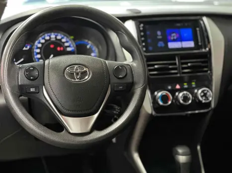 TOYOTA Yaris Hatch 1.5 16V 4P FLEX XL MULTIDRIVE AUTOM�TICO CVT, Foto 15